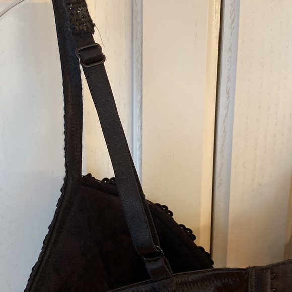 Sequence bra. Brand new never used. - Picture 3 of 5